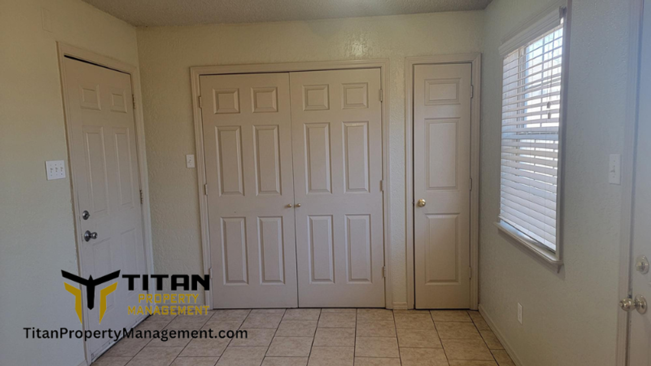 718 Tee St - Photo 6 of 16