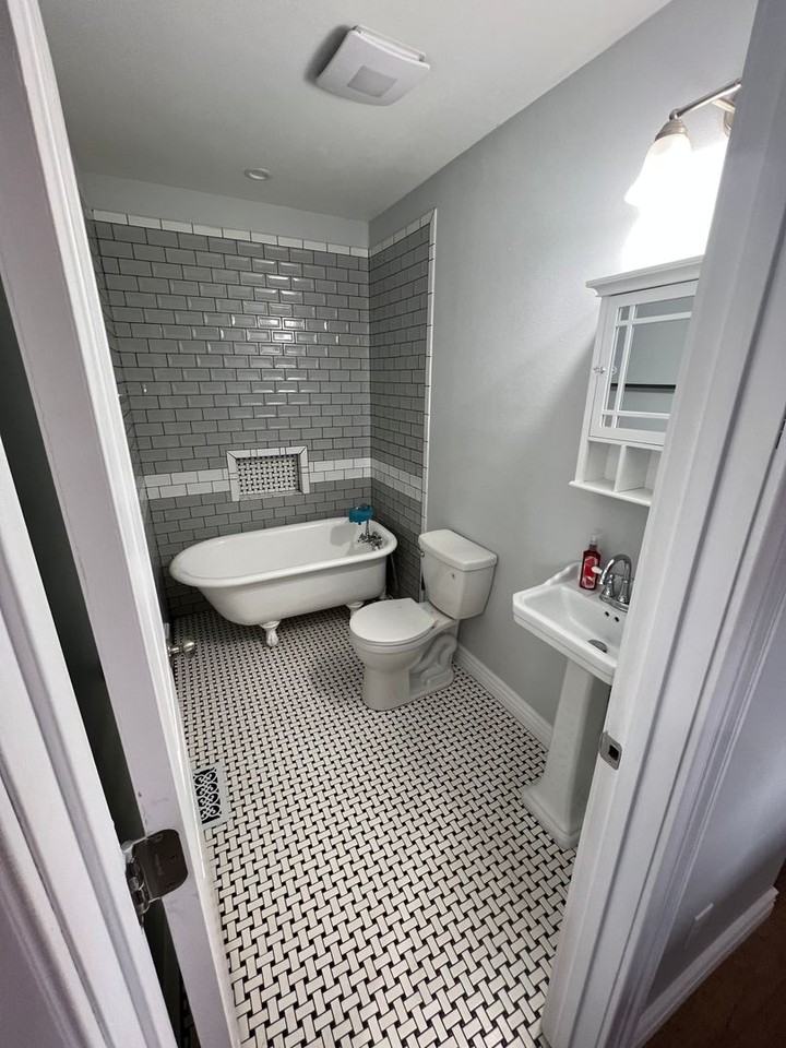 210 E Main St - Photo 3 of 26