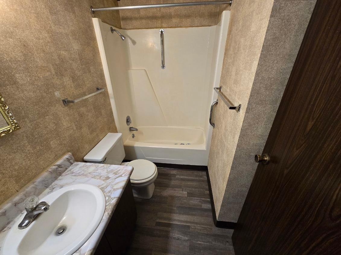 1637 Alameda Dr - Photo 3 of 8