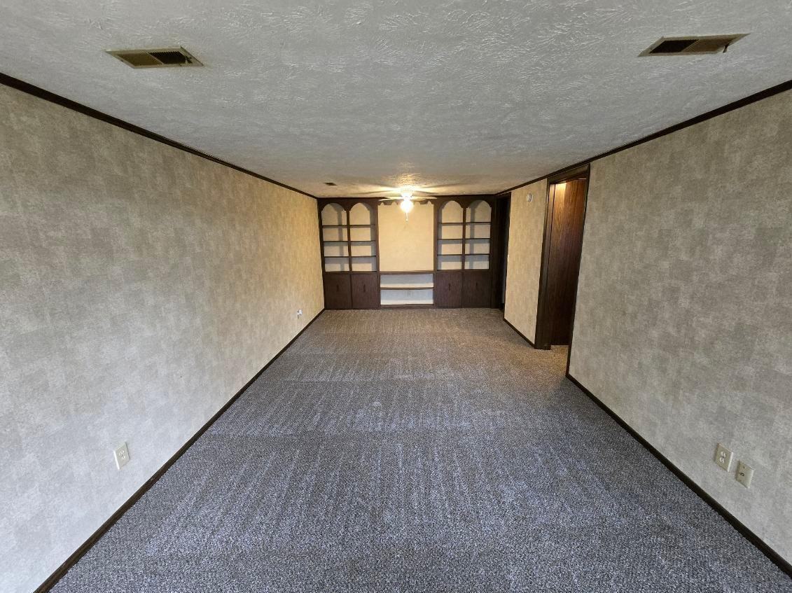 1637 Alameda Dr - Photo 6 of 11