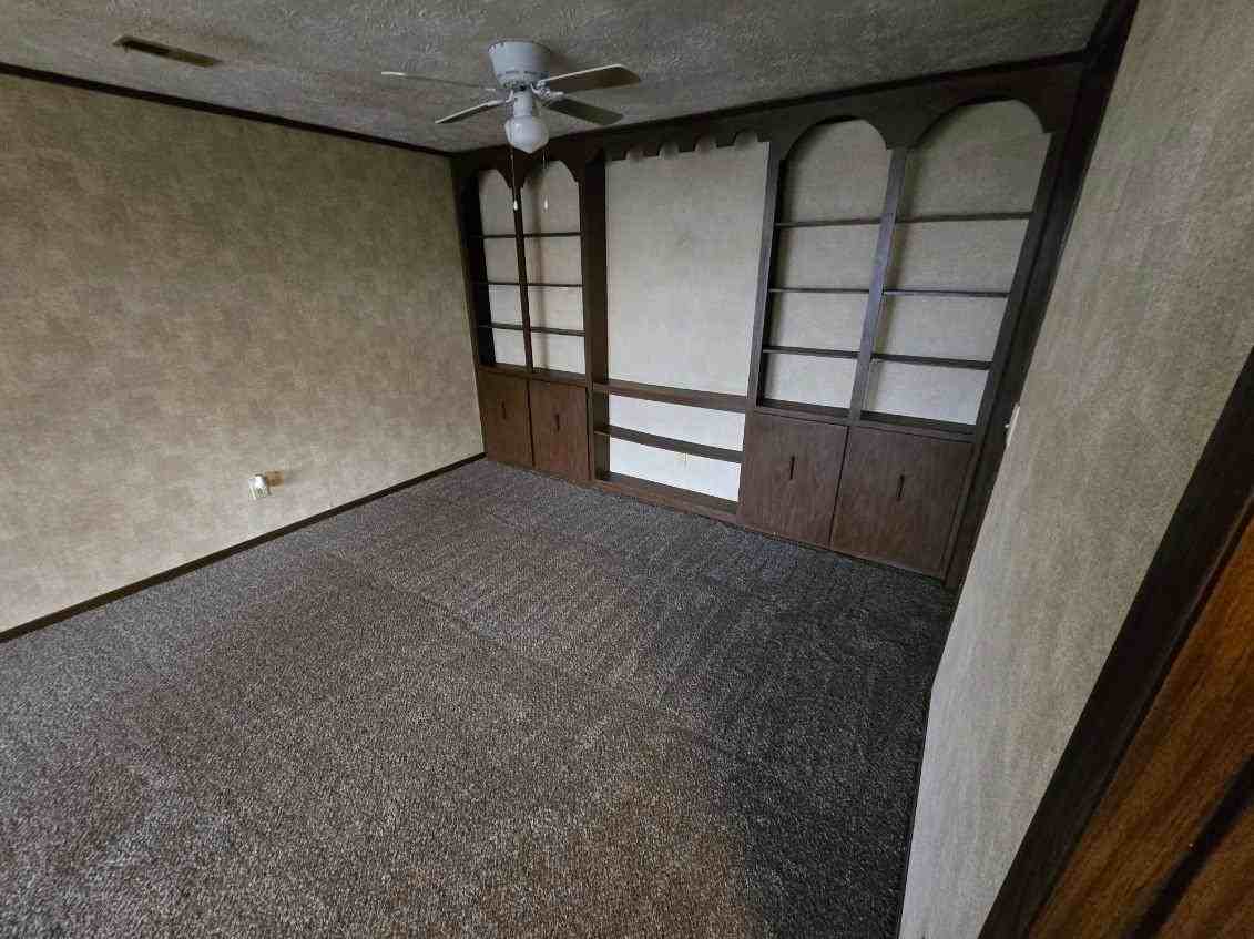 1637 Alameda Dr - Photo 5 of 8