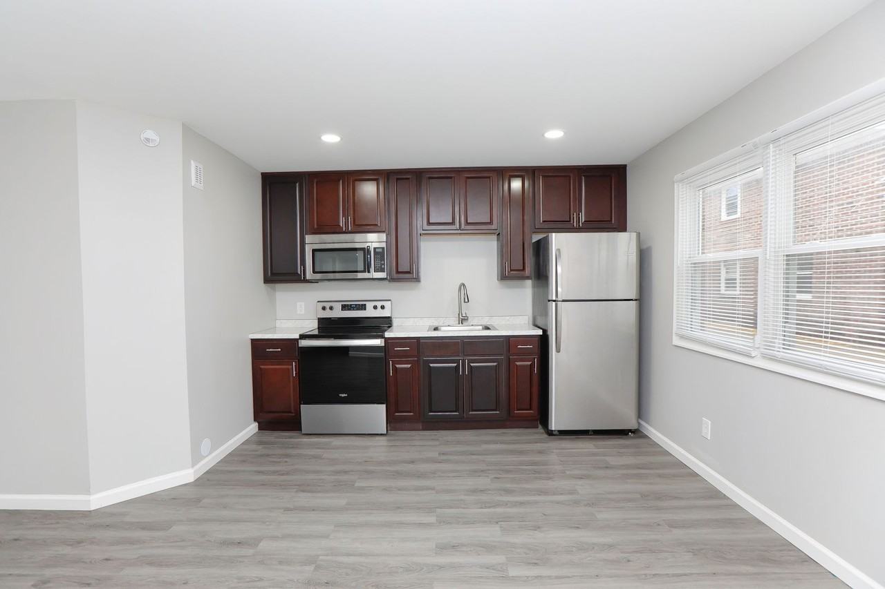 2707 Azalea Garden Road - Photo 3 of 32