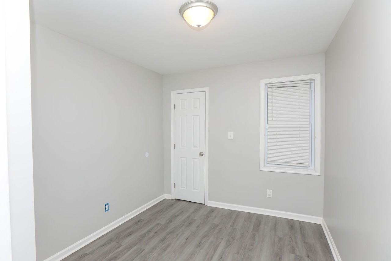 2707 Azalea Garden Road - Photo 7 of 32