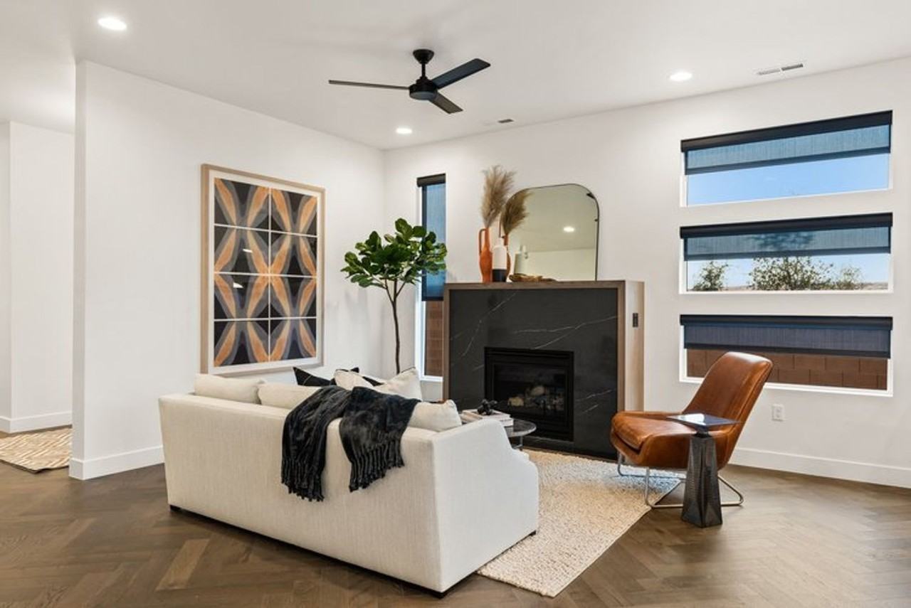 2803 E Snowberry Dr - Photo 2 of 16