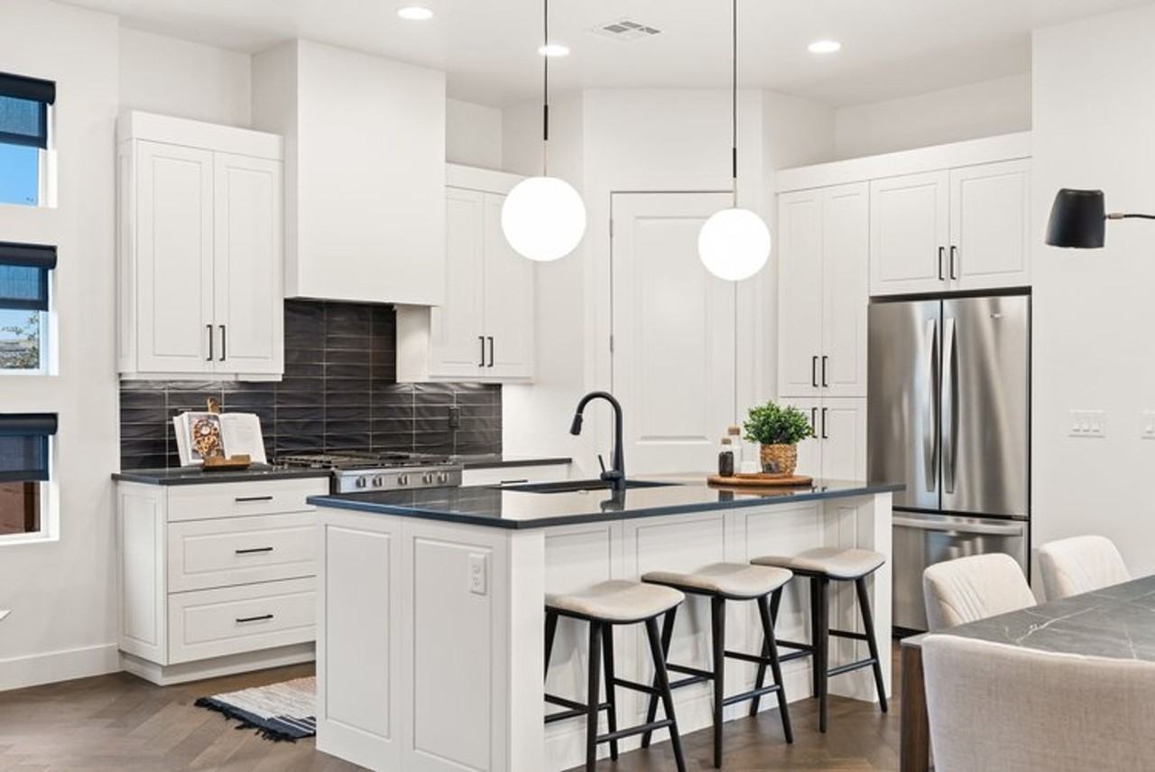 2803 E Snowberry Dr - Photo 5 of 16