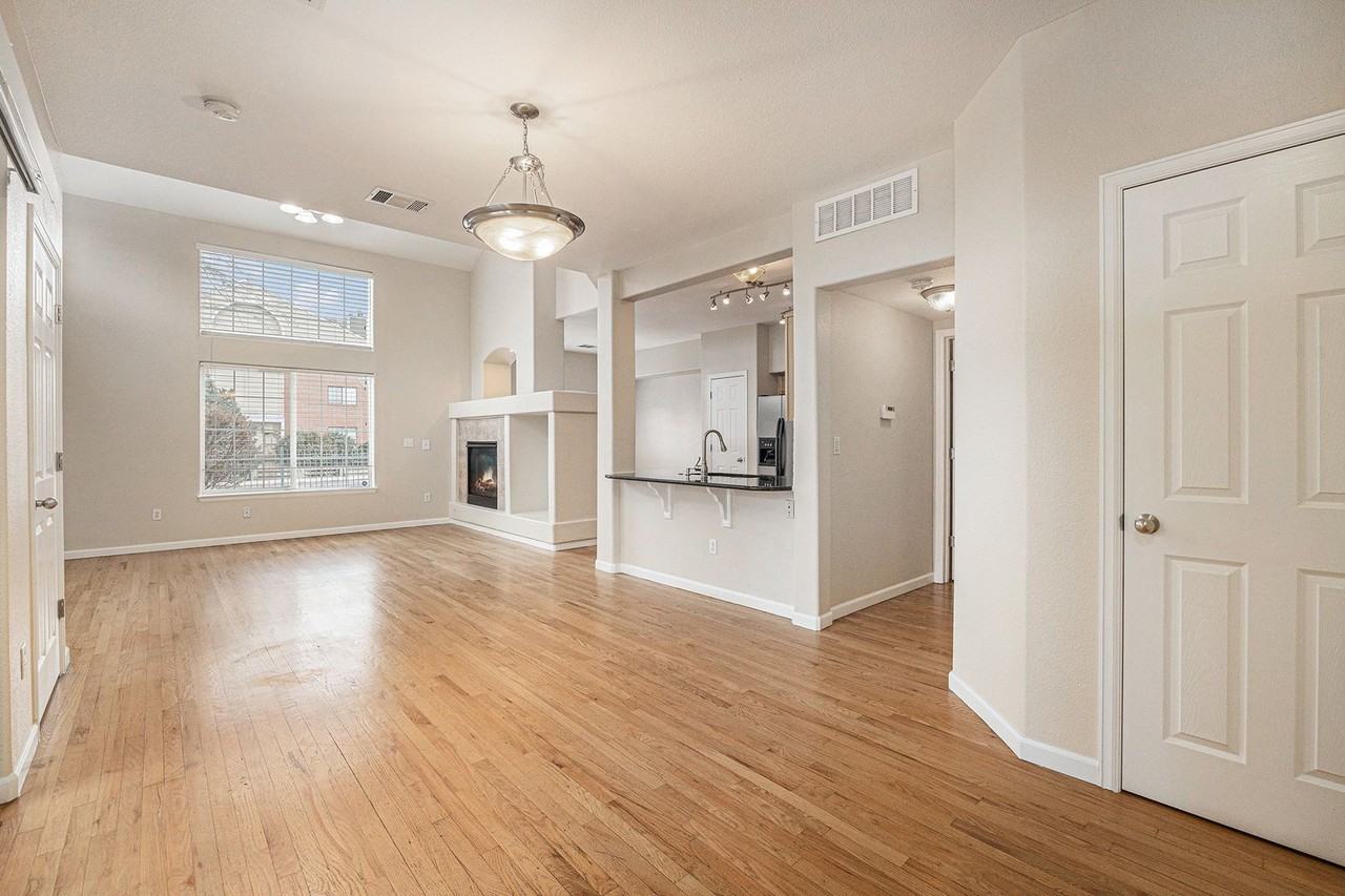 10050 E Gunnison Pl - Photo 6 of 25