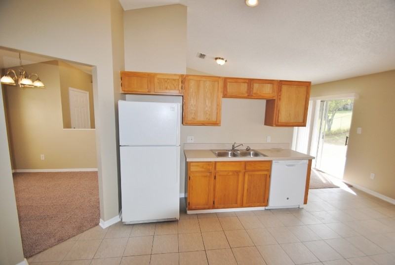 15544 Hidden Lake Cir - Photo 3 of 13