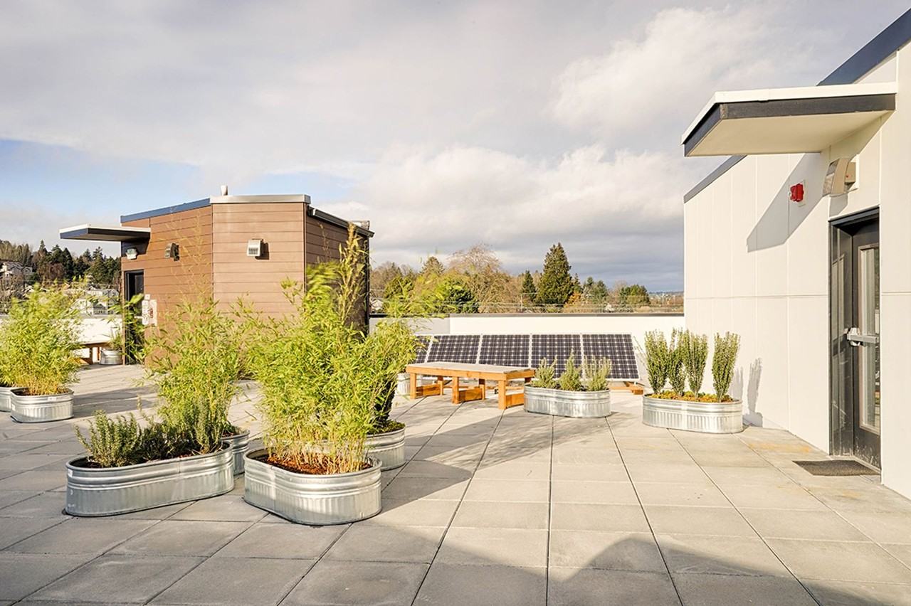 1240 Wallingford - Photo 3 of 5