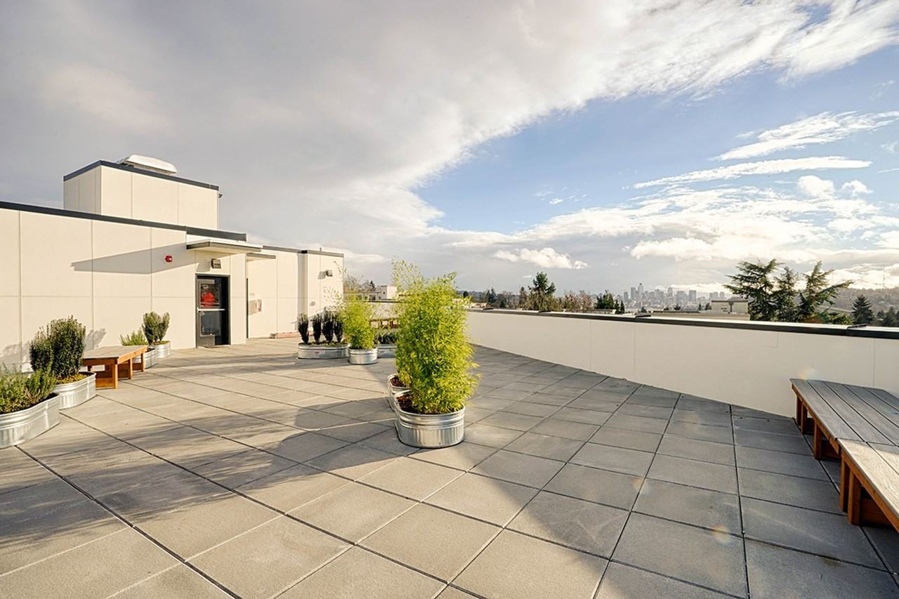 1240 Wallingford - Photo 5 of 5