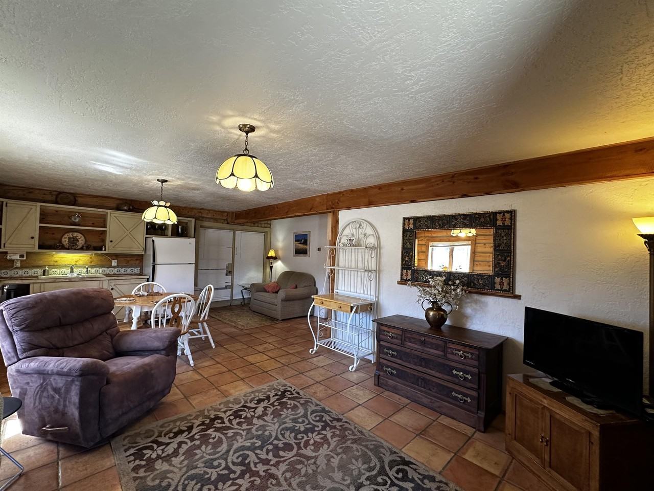 716 W Blarney Stone Rd - Photo 3 of 11