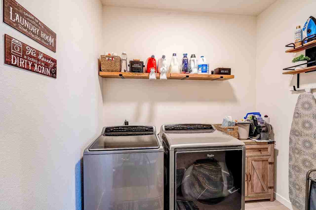 9061 Mahjong Ct - Photo 6 of 20