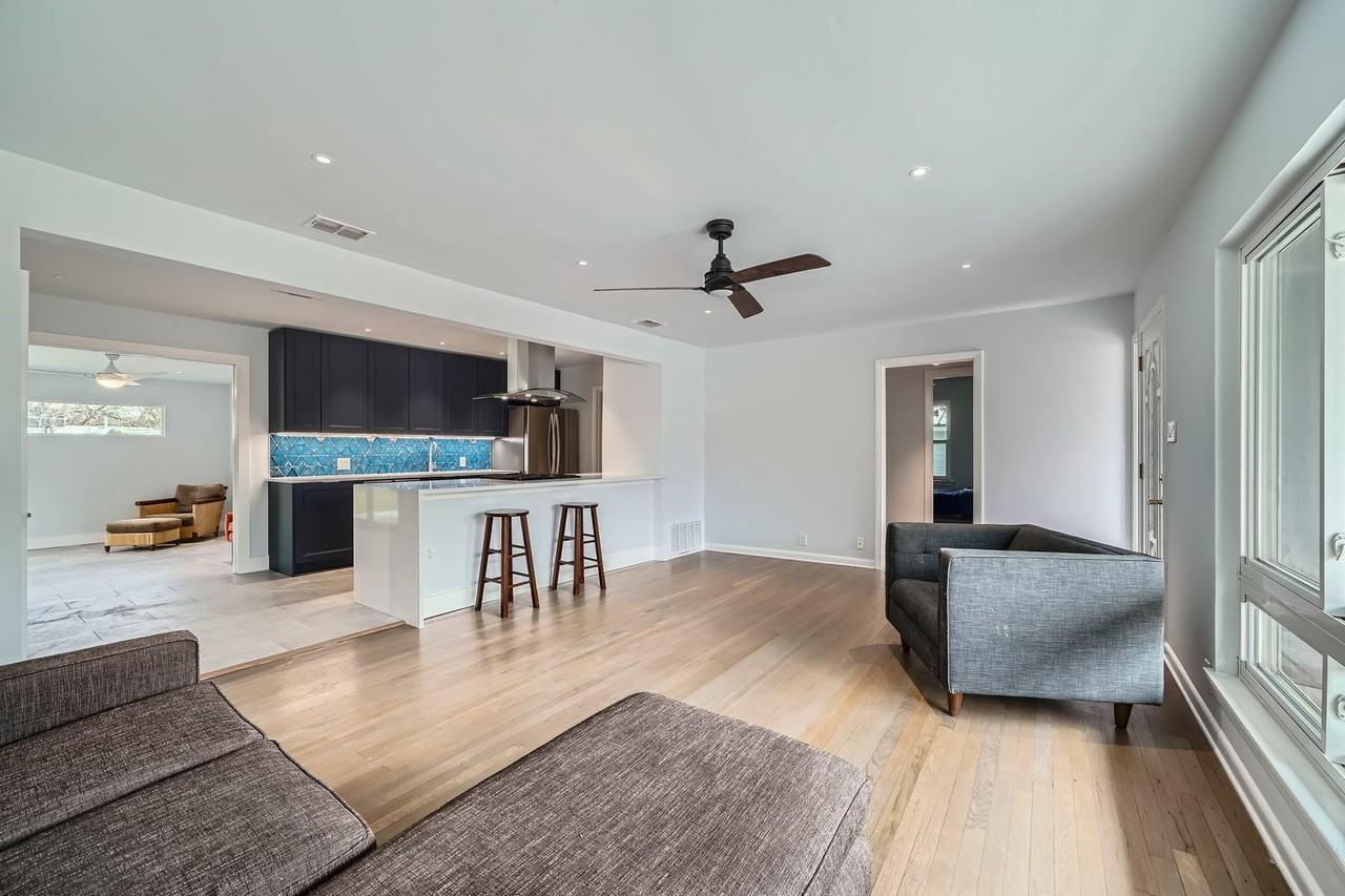 1512 Ridgemont Dr - Photo 2 of 11