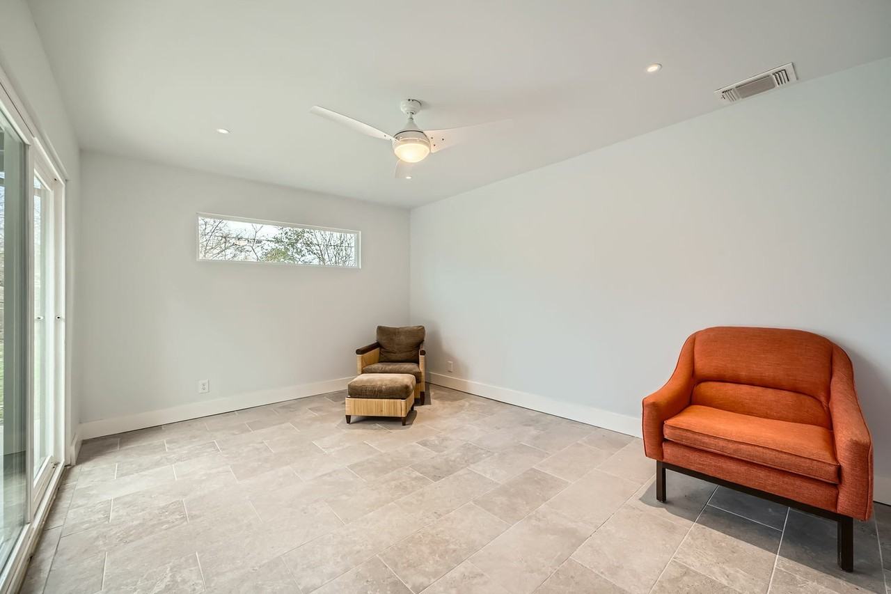 1512 Ridgemont Dr - Photo 5 of 11