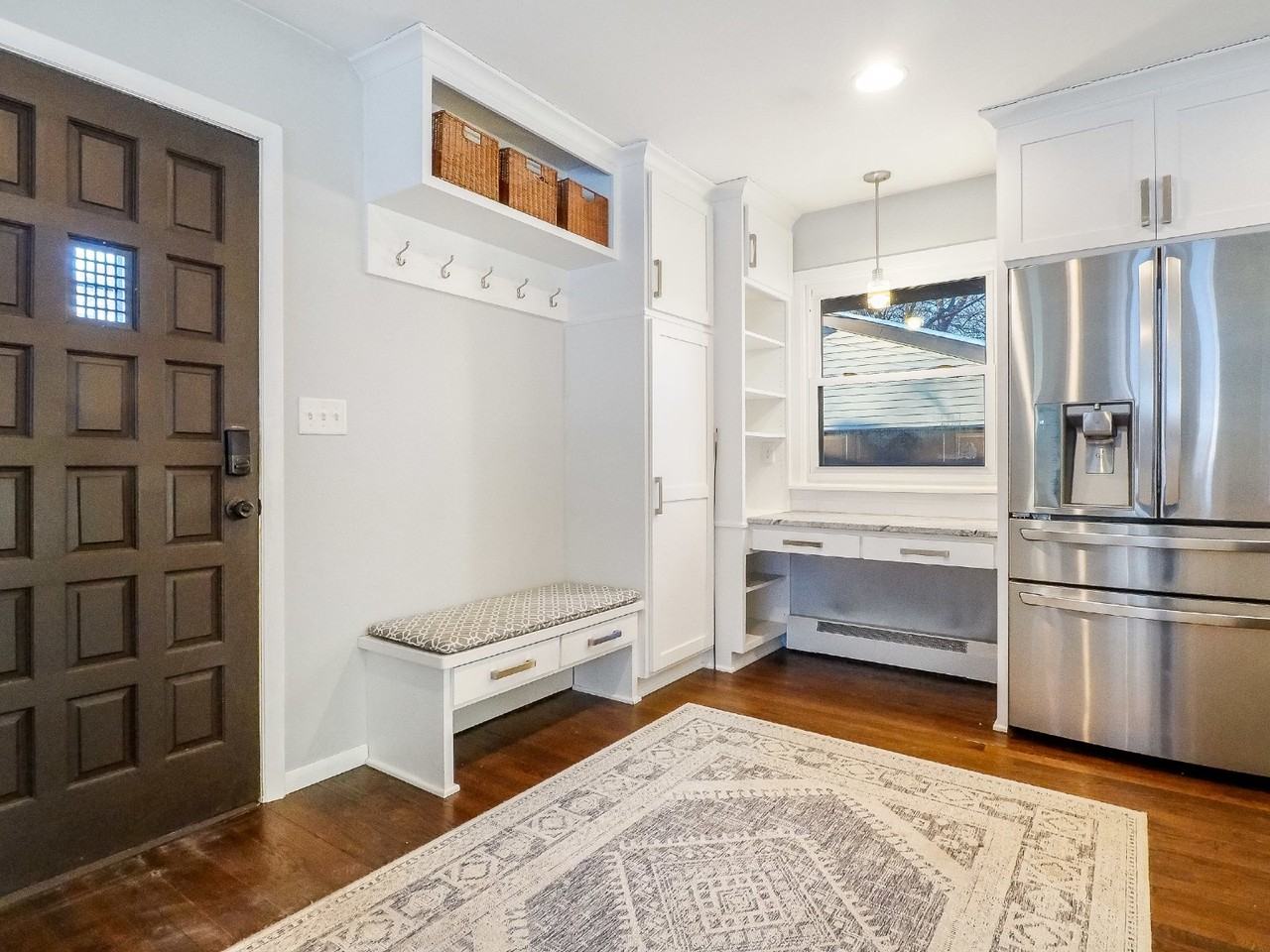 1909 Stowe Ave - Photo 4 of 16