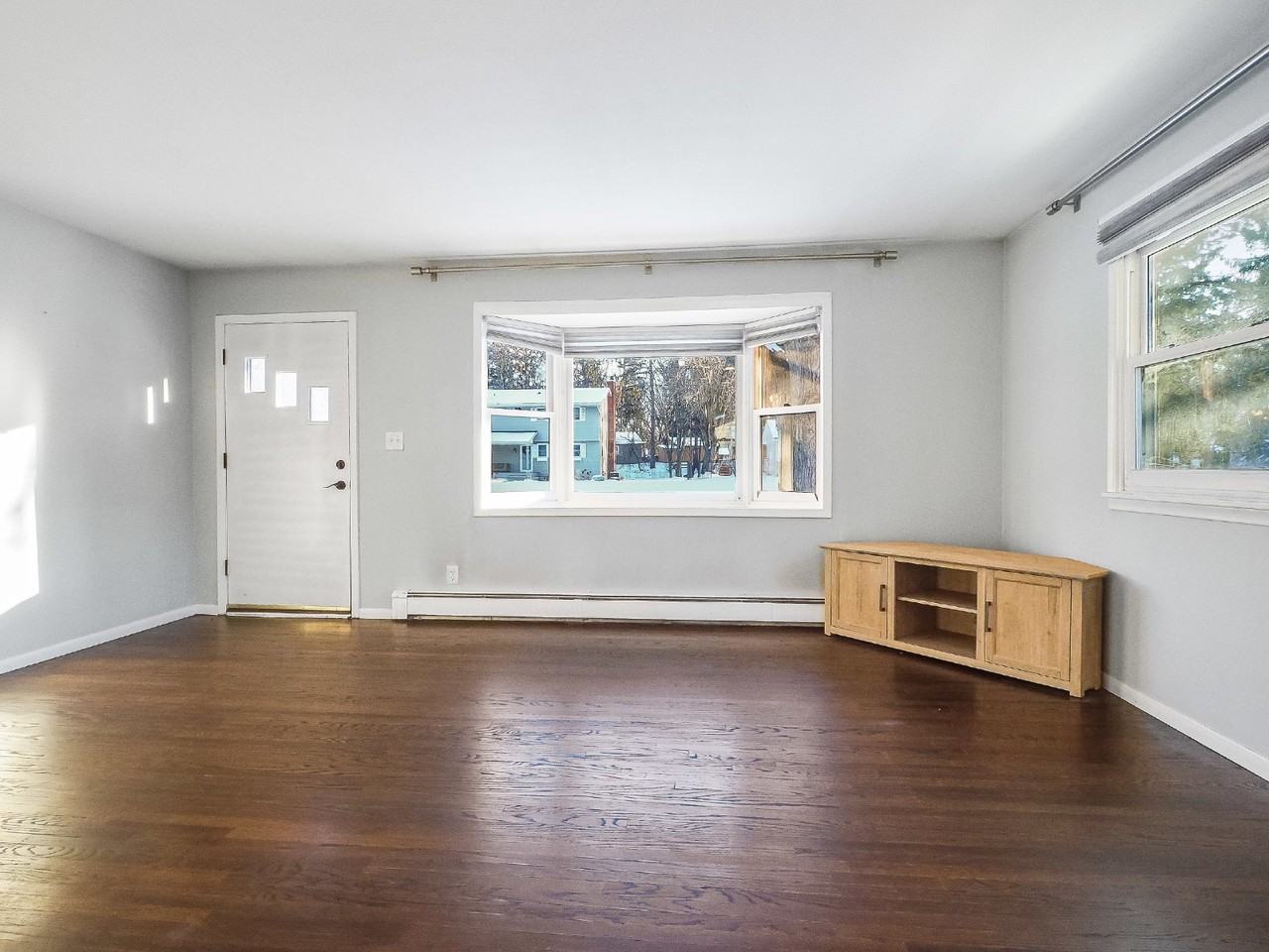 1909 Stowe Ave - Photo 5 of 16