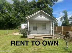 626 S Oak St - Photo 1 of 1