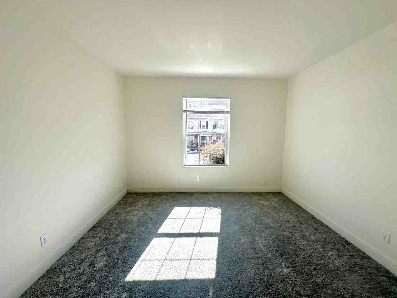 Fountain Court Apartments - Photo 4 of 7