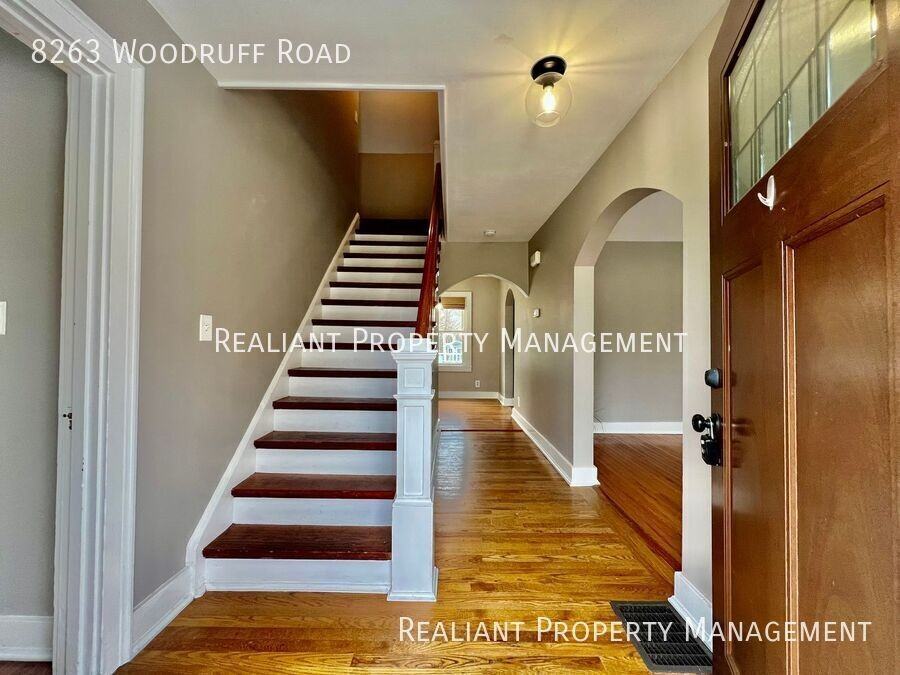 8263 Woodruff Rd - Photo 2 of 25