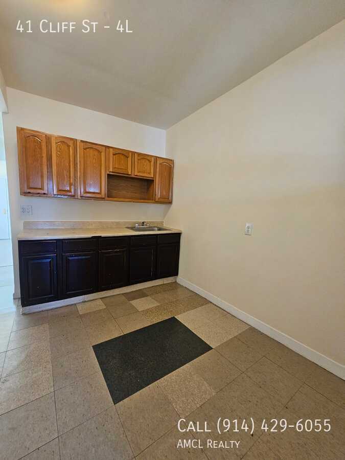 41 Cliff Street #4L - Photo 2 of 10