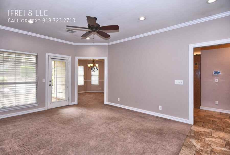 300 S 63rd St - Photo 5 of 29