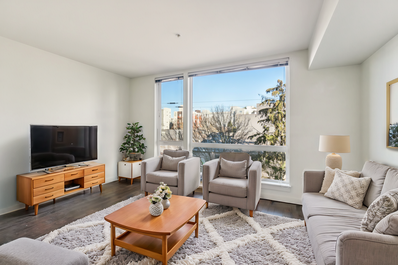 Kavela Apartments in Seattle, WA - Photo 2 of 35