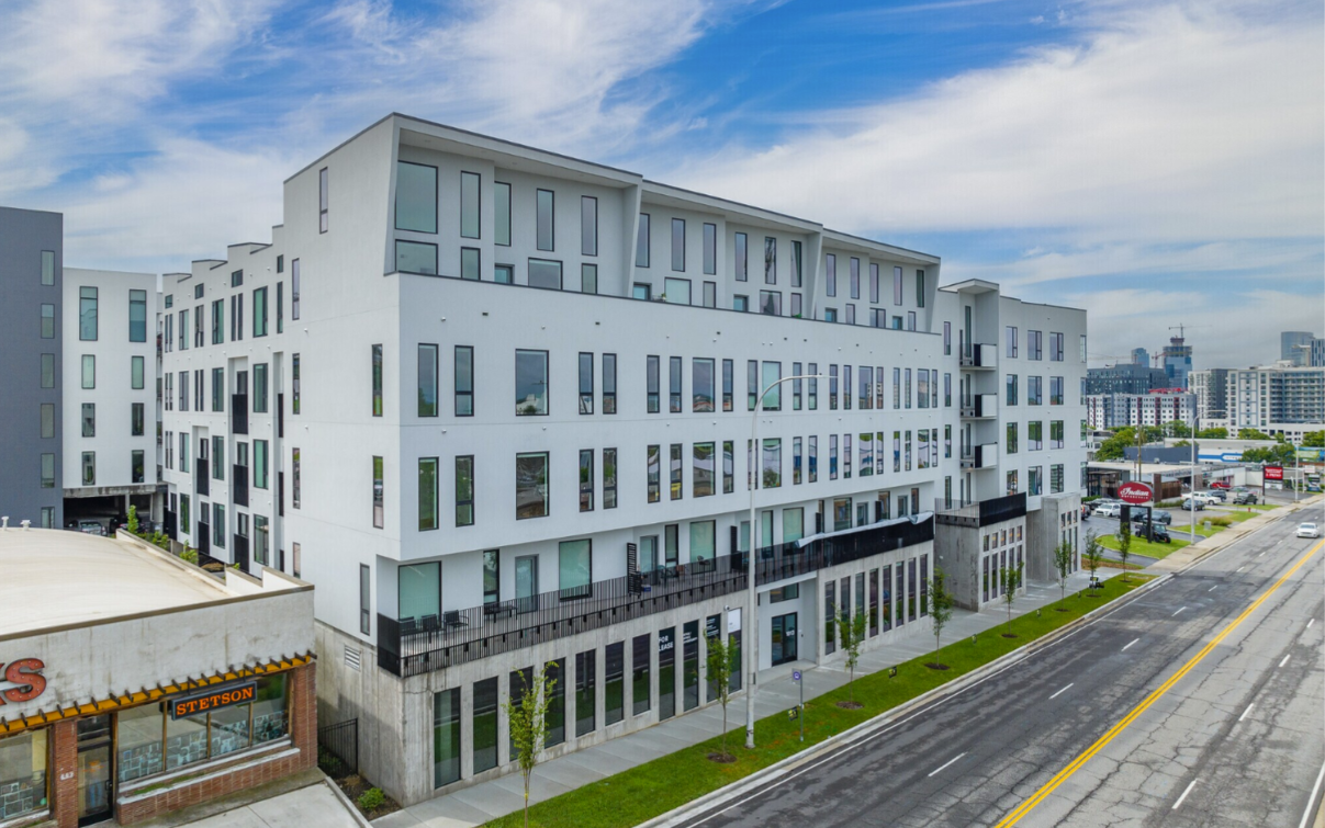 Luna Apartments - Photo 2 of 21