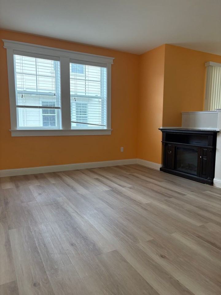 2371 Northshore Dr - Photo 3 of 19