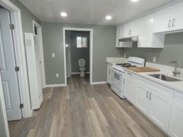 featured image of 702 E Mill St