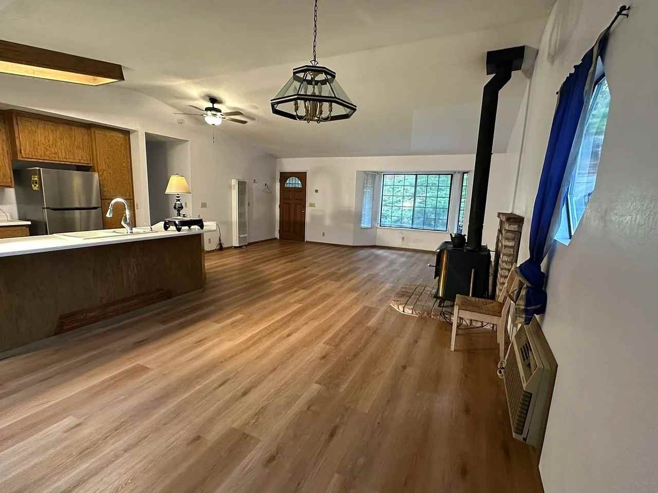 16395 Tee Rd - Photo 3 of 13