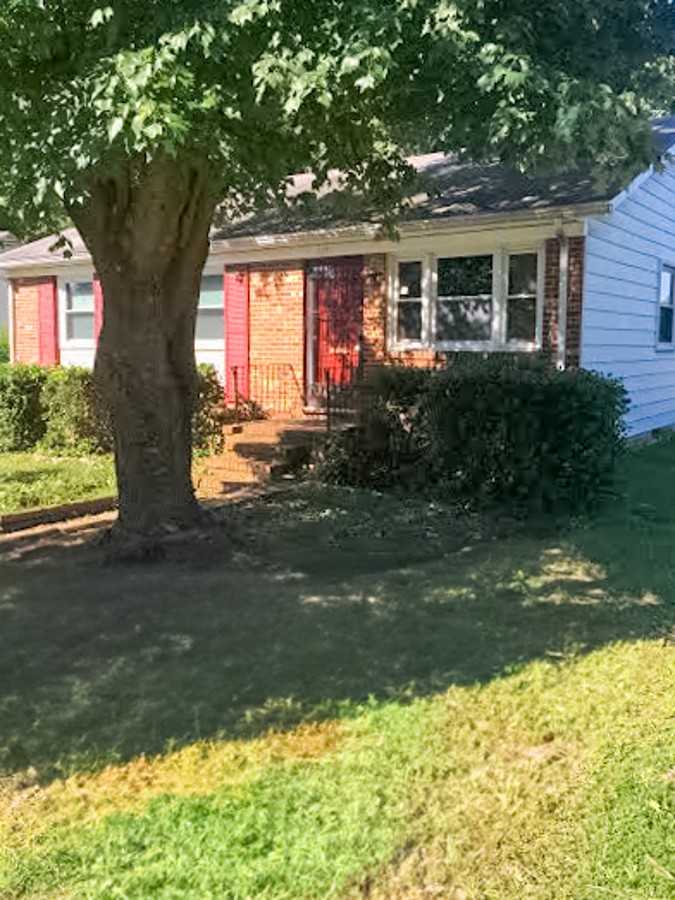 329 Summit St #NA - Photo 2 of 8