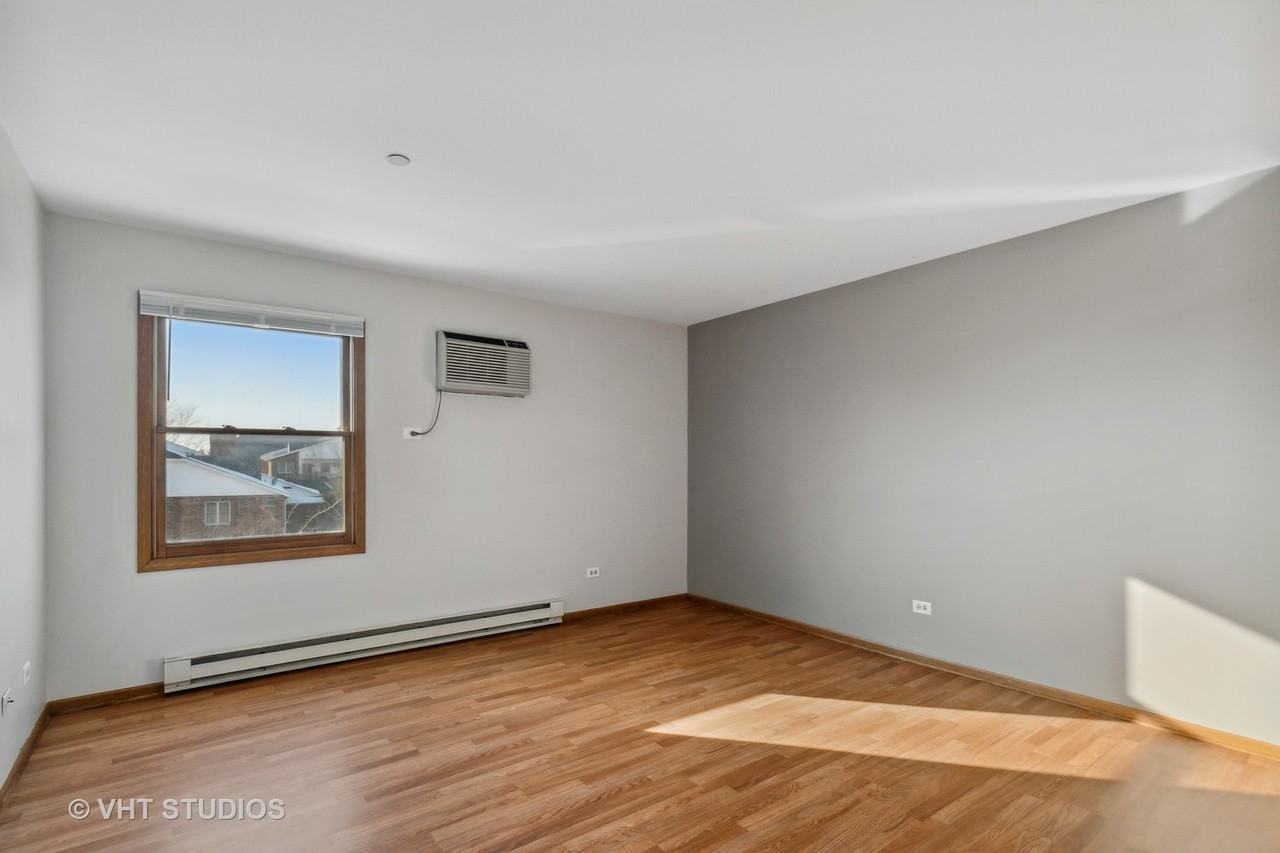 1332 Cunat Ct #3D - Photo 5 of 13