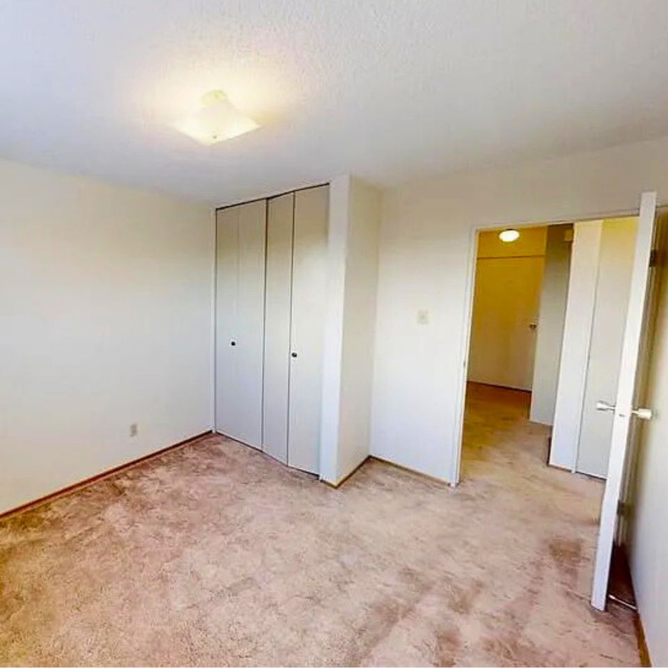 10327 107 Ave #306 - Photo 6 of 10