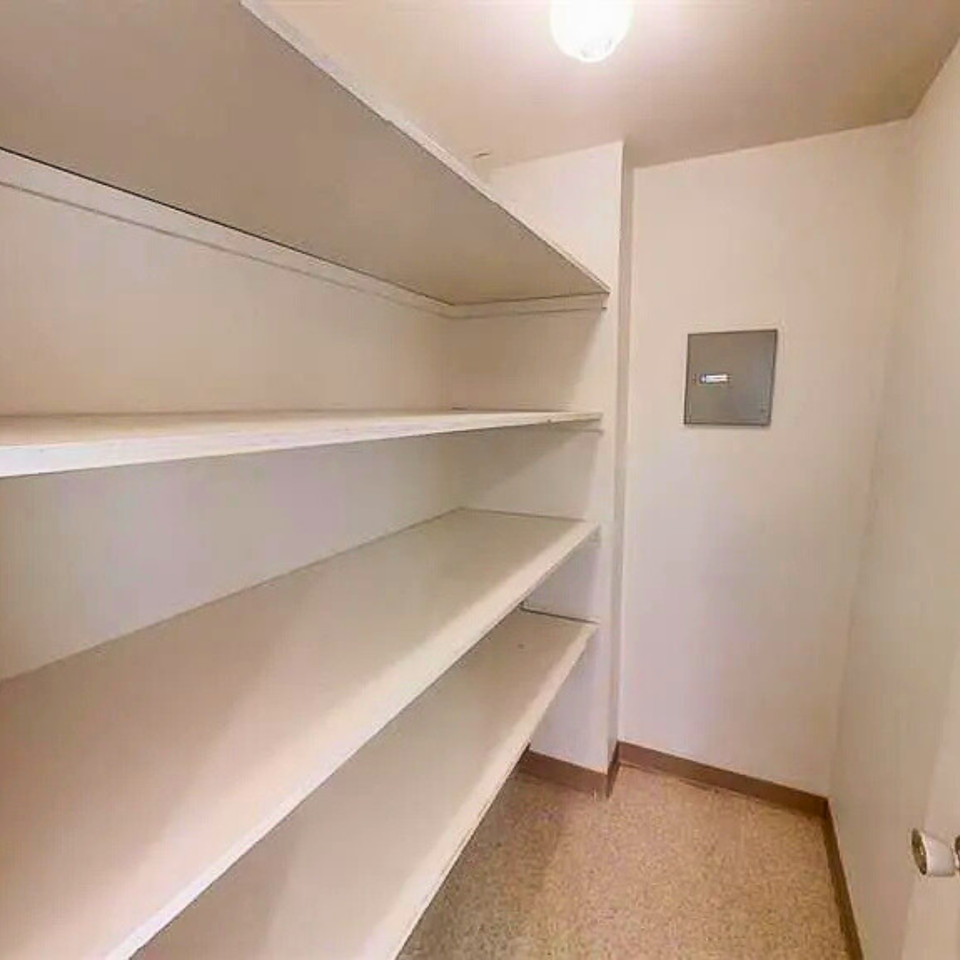 10327 107 Ave #306 - Photo 7 of 10