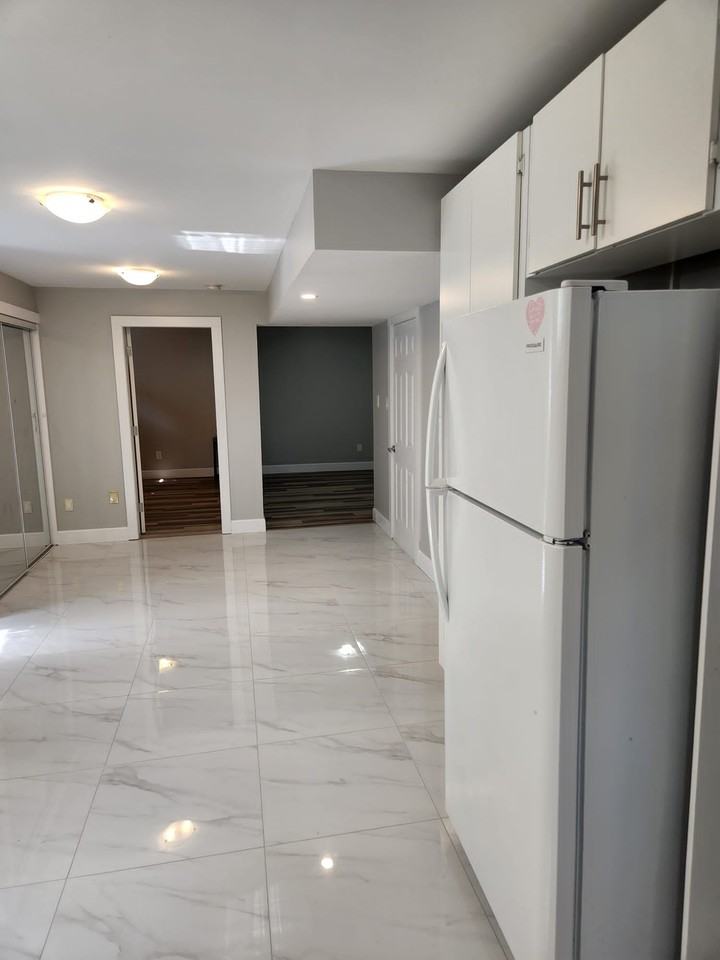 7407 Crestwood Drive - Photo 6 of 20