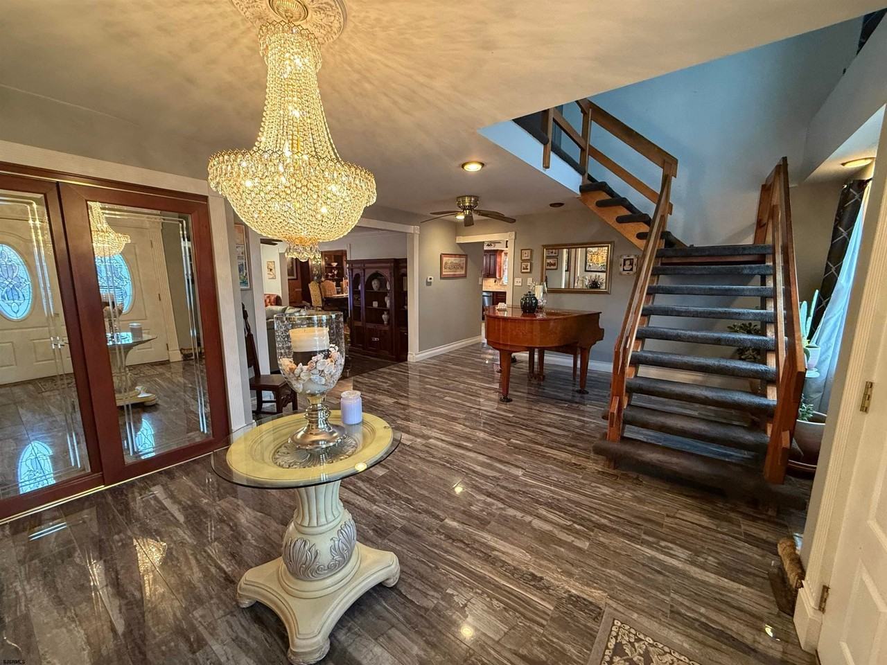 8401 Wellington Ave - Photo 2 of 32