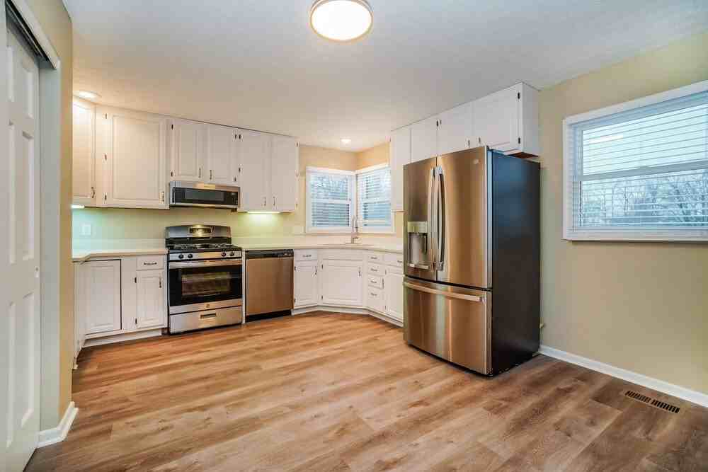 218 Key Blvd - Photo 7 of 18