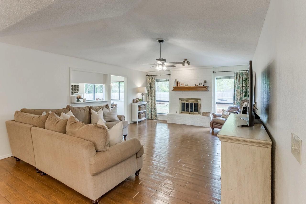 6408 Nw 123rd St - Photo 3 of 26