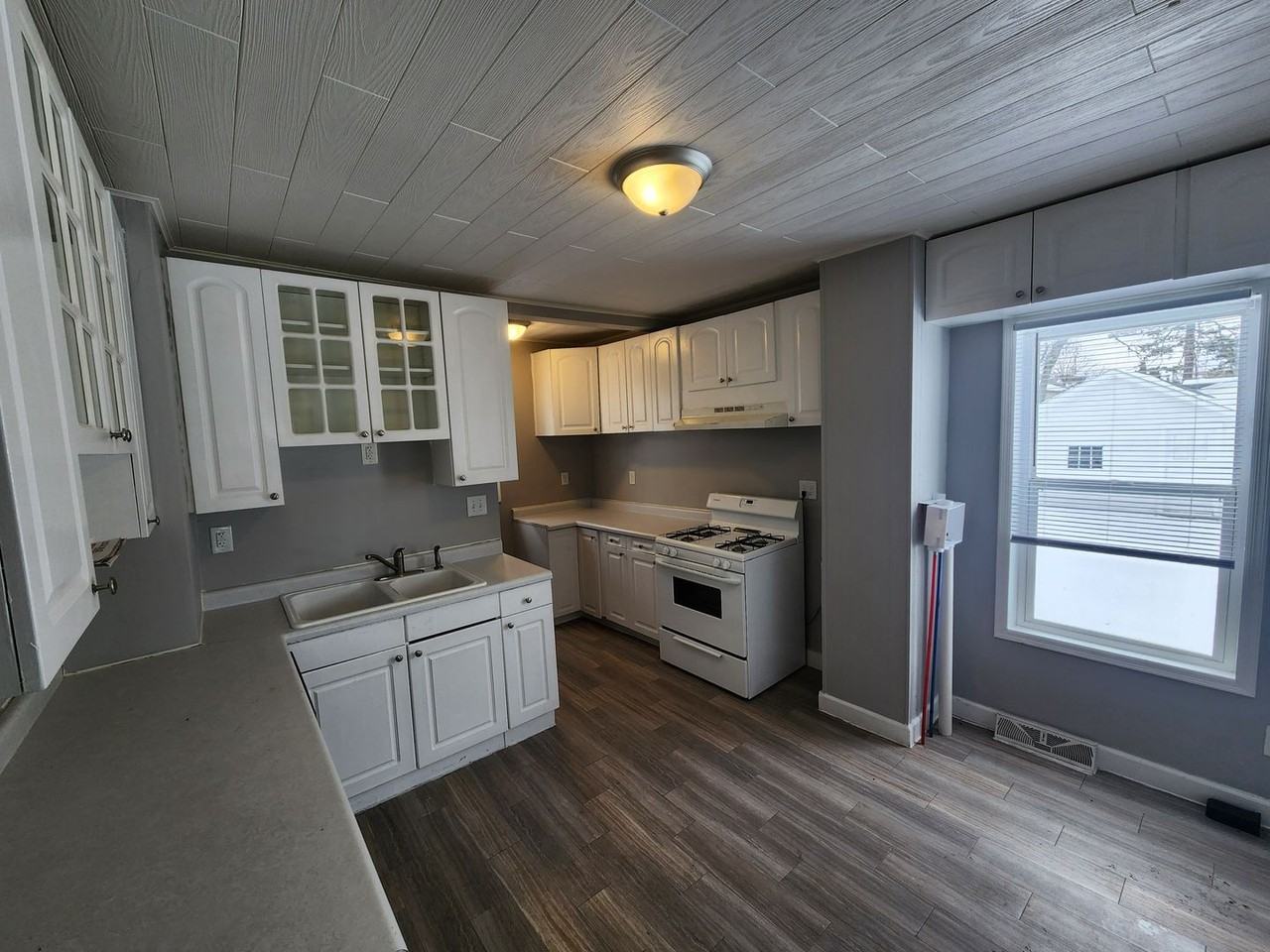 2809 N Main St - Photo 7 of 19