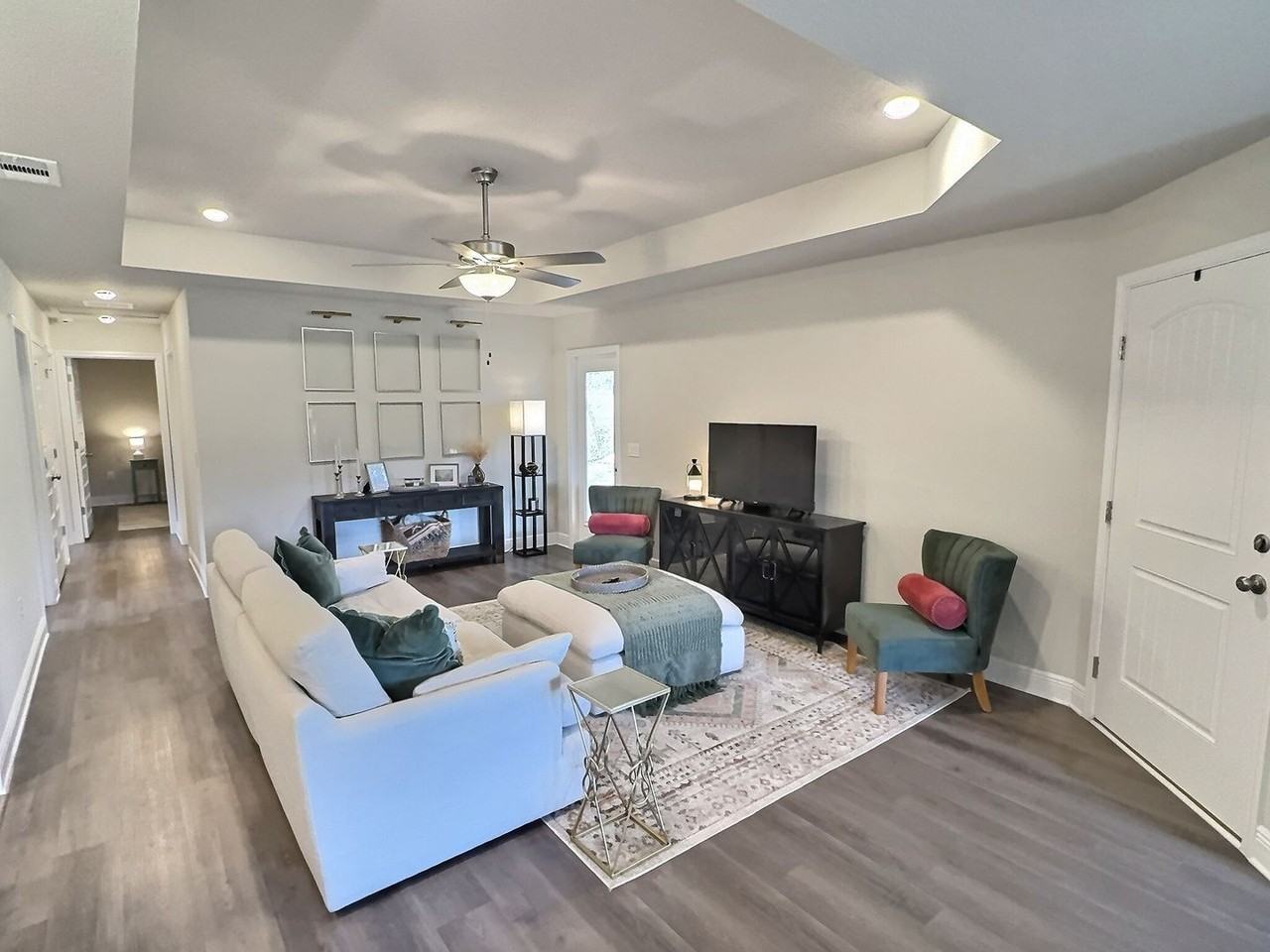 4285 Castille Ave - Photo 4 of 19