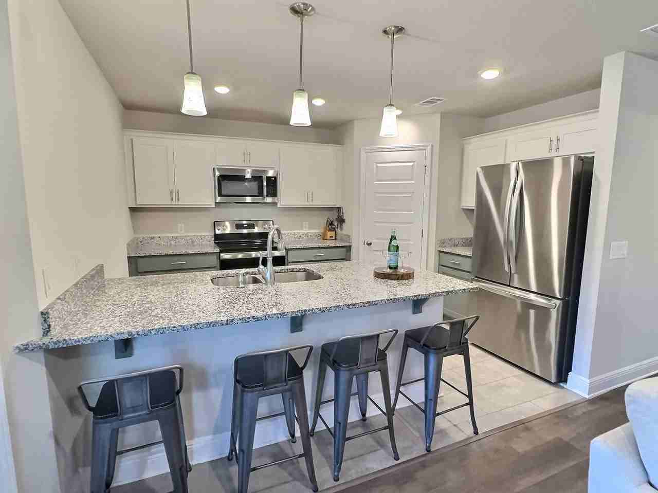 4285 Castille Ave - Photo 5 of 19