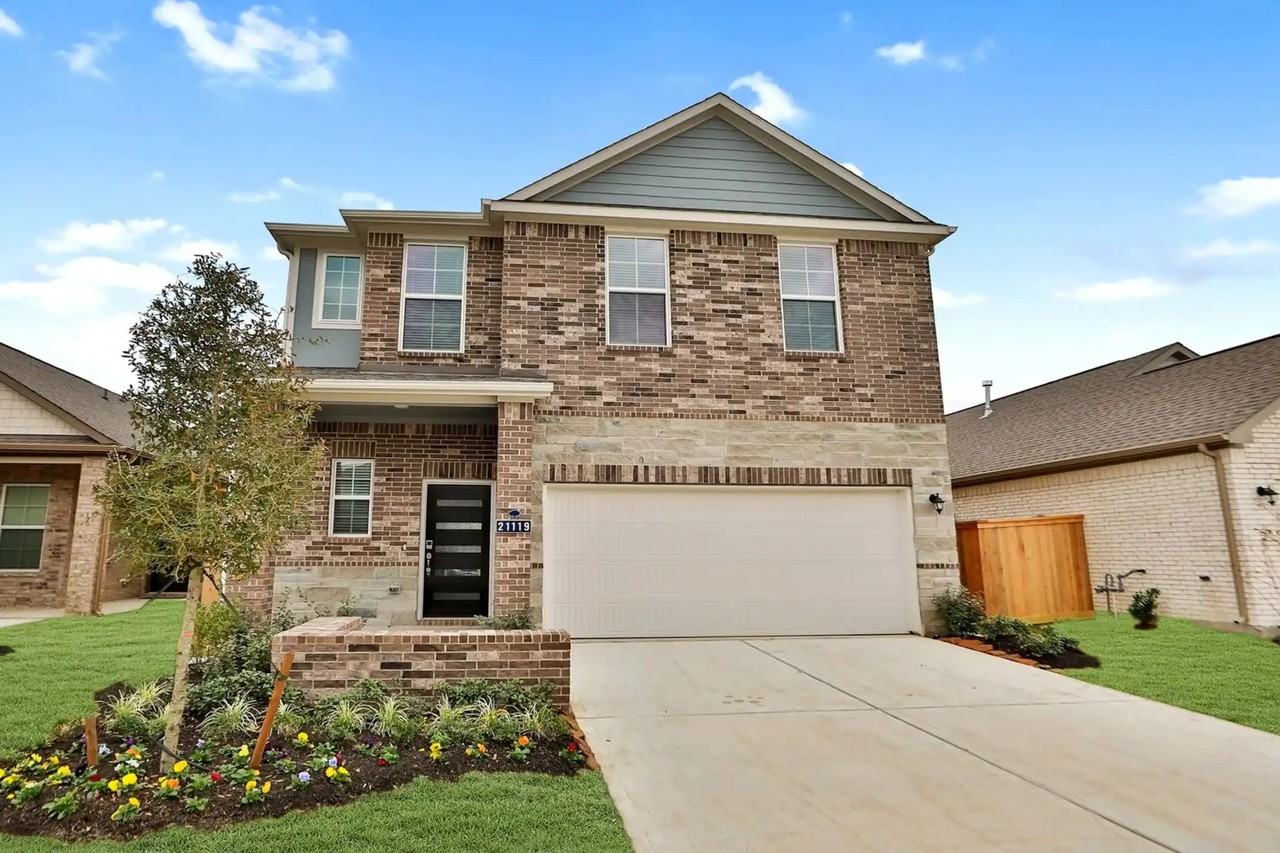 21119 Armstrong County Dr - Photo 2 of 40