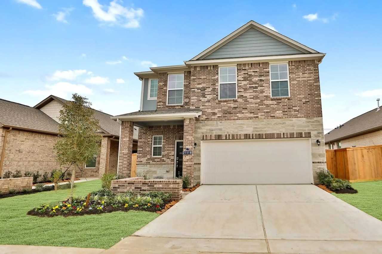21119 Armstrong County Dr - Photo 3 of 40