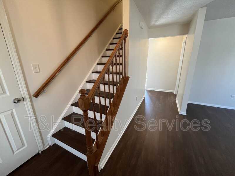 6827 Antelope Dr - Photo 3 of 40