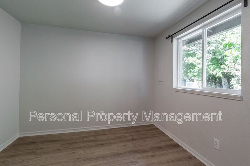 861 14th St - Photo 7 of 16