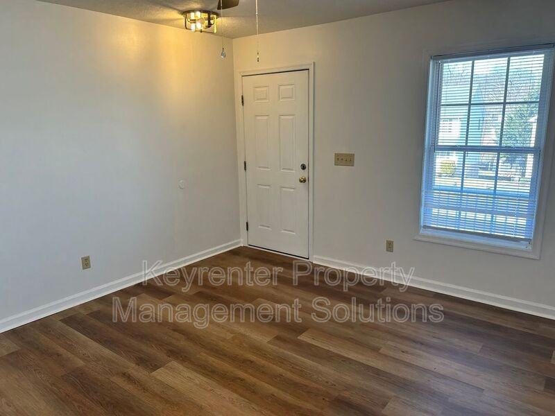 528 D St - Photo 7 of 33