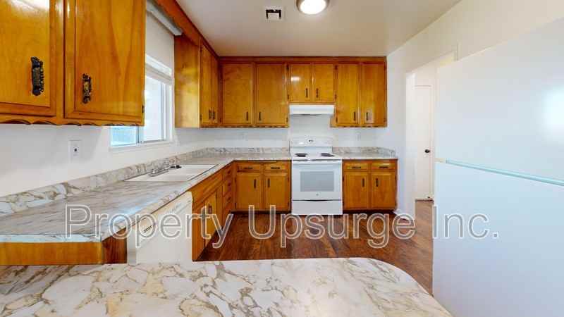 19605 Lake California Dr - Photo 2 of 11