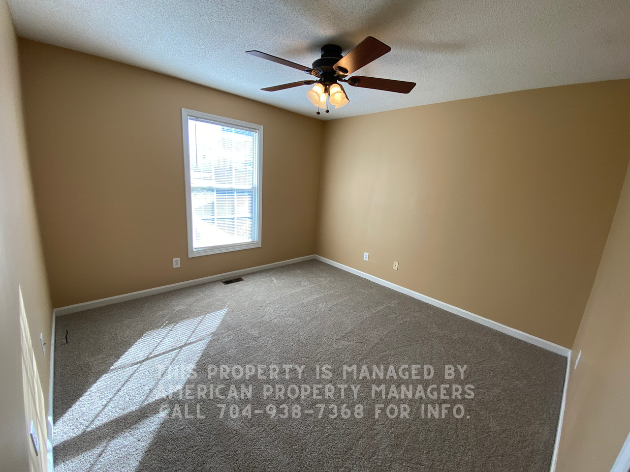 318 Kimball St - Photo 4 of 12