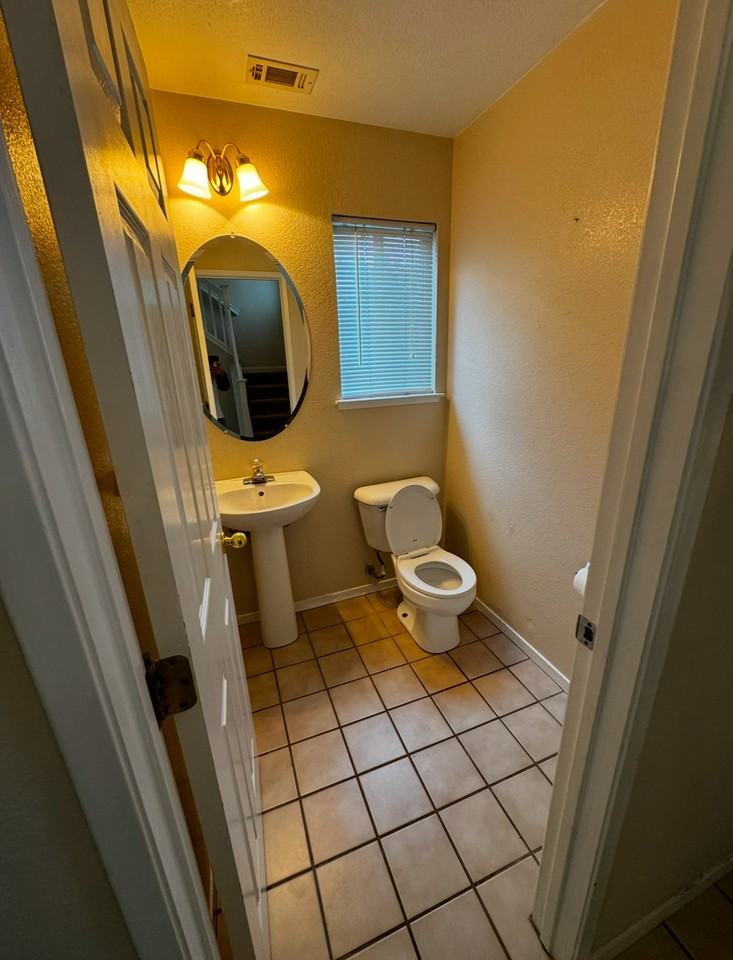 5656 Vintage Cir - Photo 2 of 36