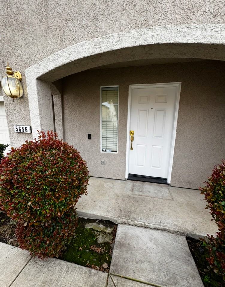 5656 Vintage Cir - Photo 3 of 36