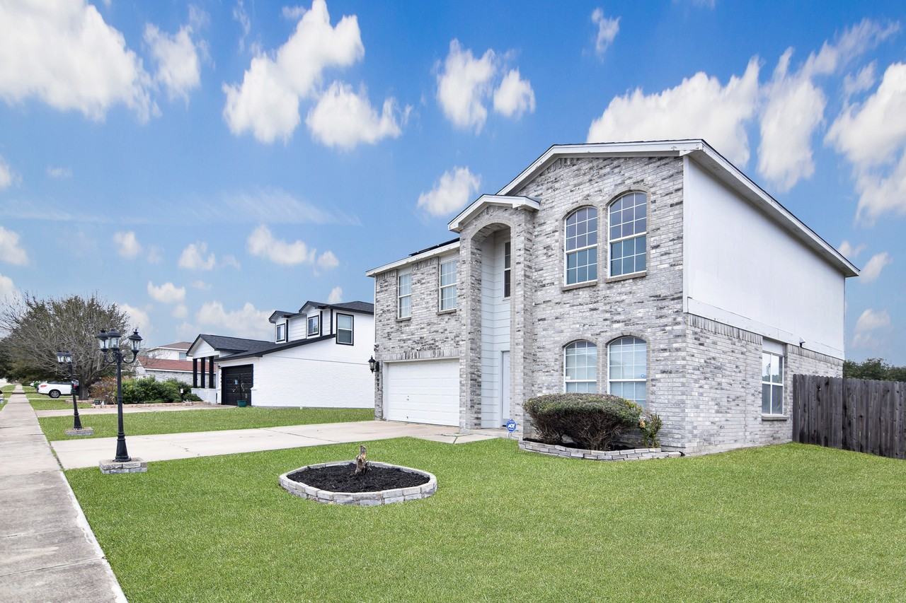 4003 Bull Run Dr - Photo 3 of 25